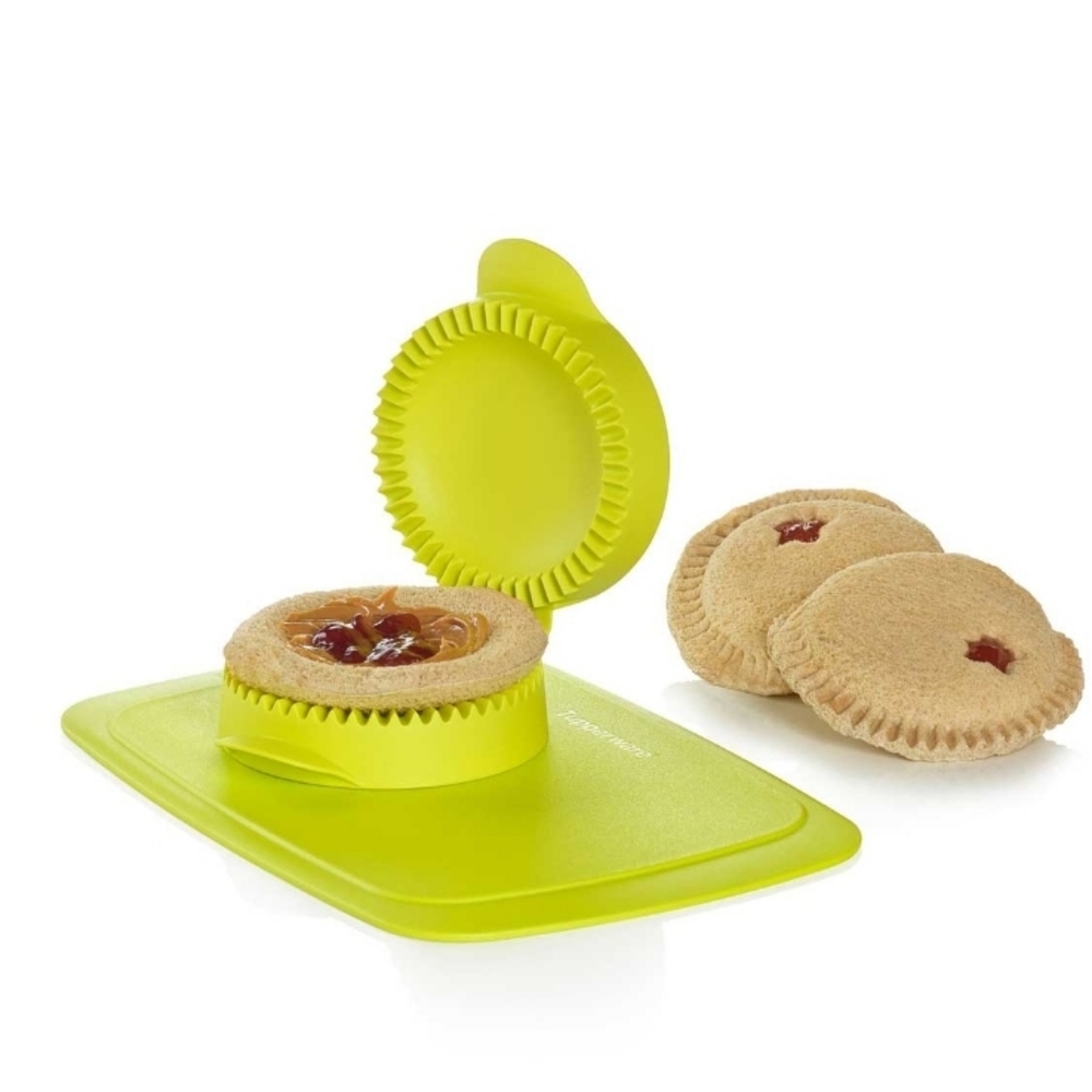 Tupperware  Sandwich Stuffer Set